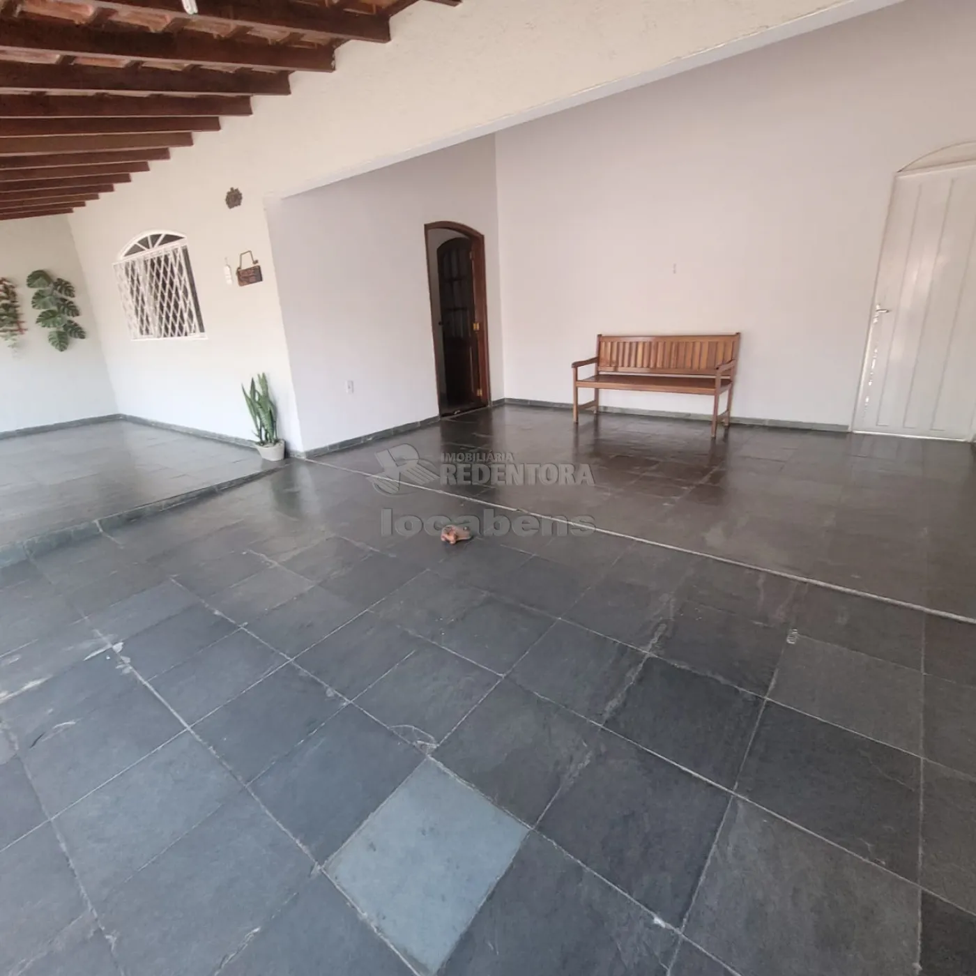 Comprar Casa / Padrão em São José do Rio Preto R$ 220.000,00 - Foto 2