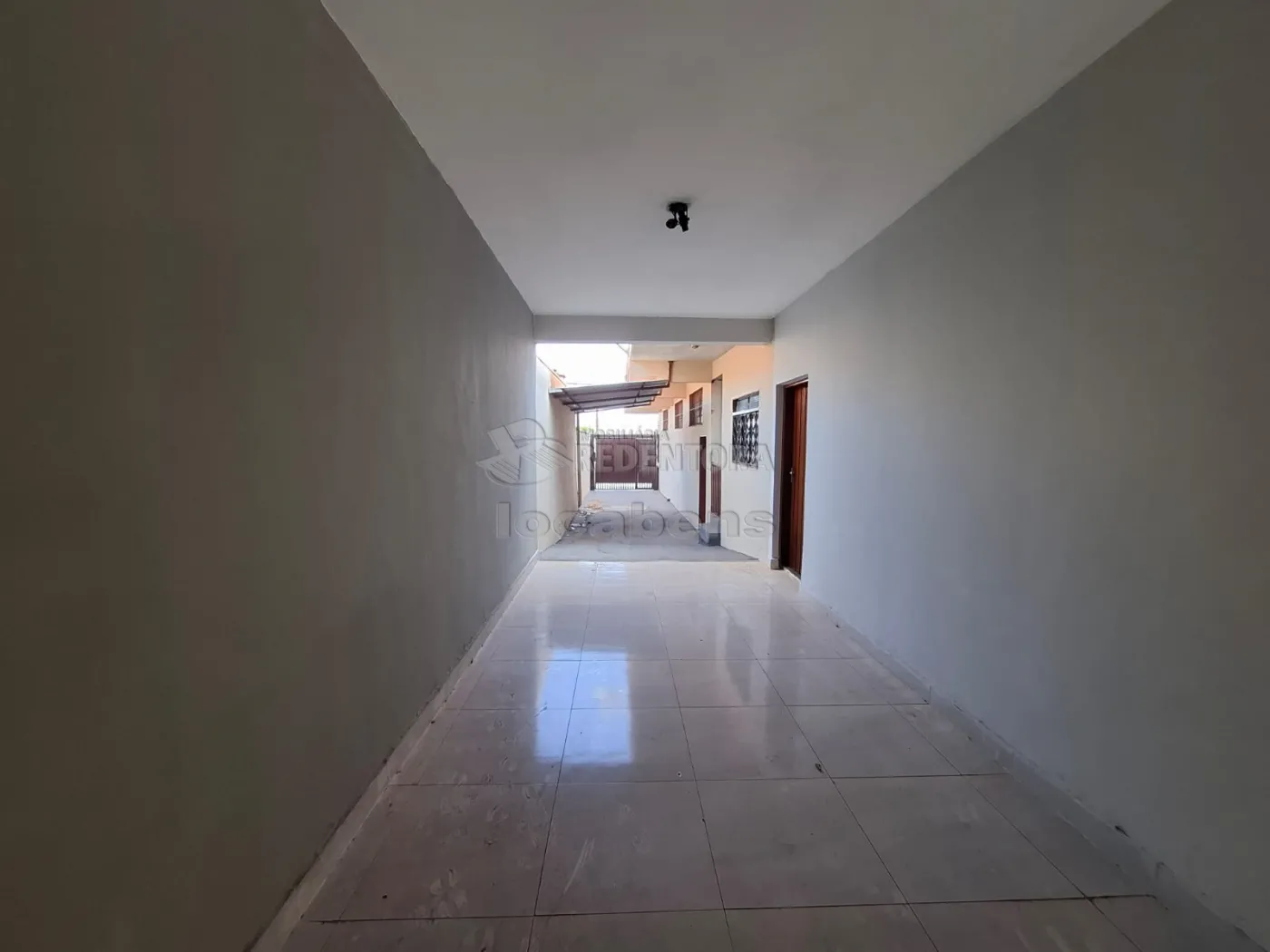 Alugar Casa / Padrão em São José do Rio Preto R$ 1.800,00 - Foto 16