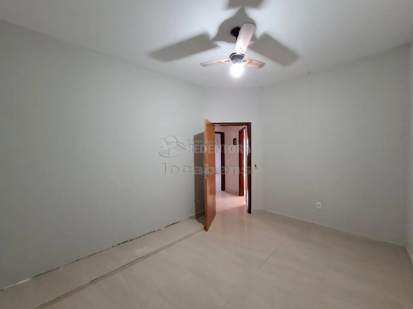 Alugar Casa / Padrão em São José do Rio Preto R$ 1.800,00 - Foto 10