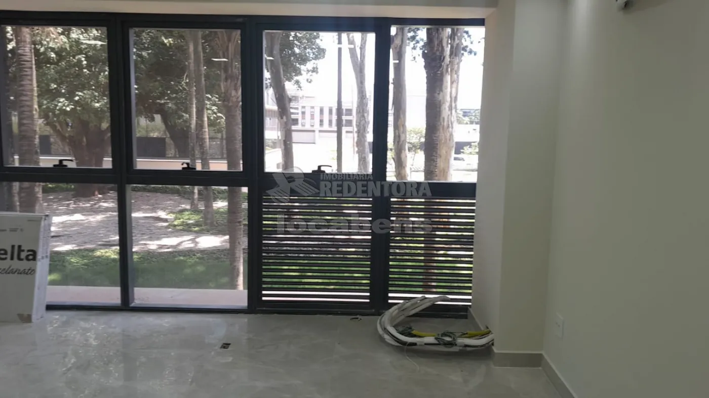 Alugar Comercial / Sala em São José do Rio Preto R$ 4.000,00 - Foto 3