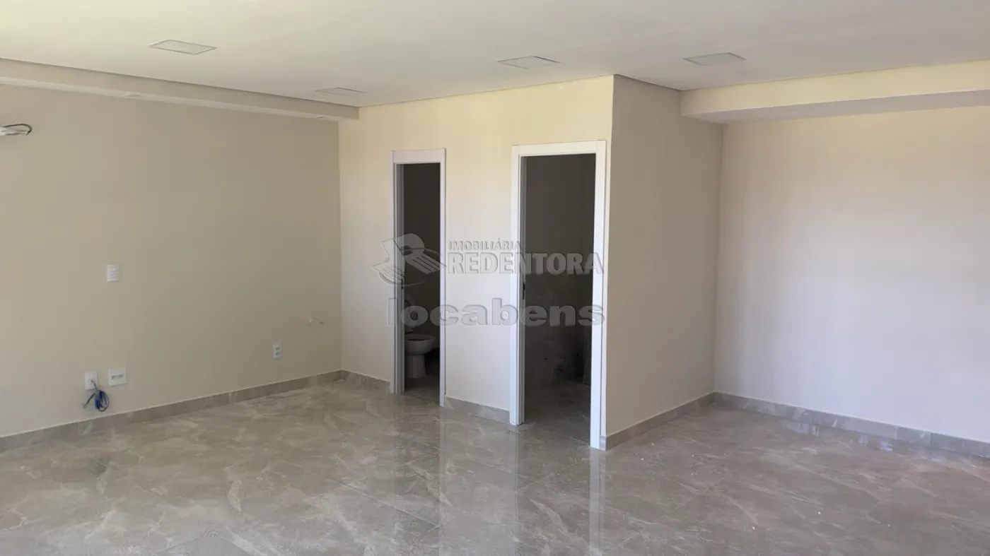 Alugar Comercial / Sala em São José do Rio Preto R$ 4.000,00 - Foto 4