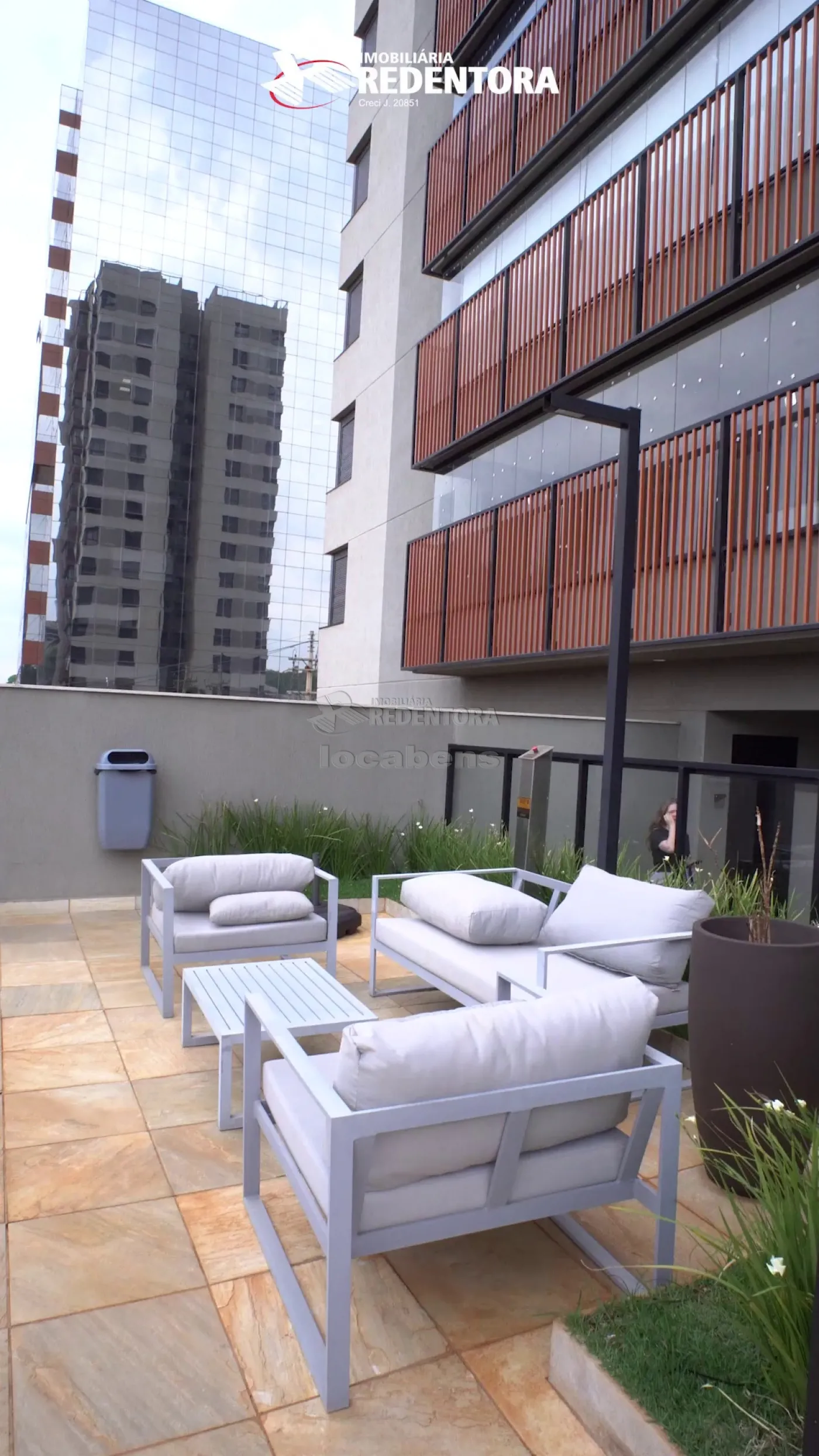 Apartamento à venda com 3 quartos, 140m² - Foto 1