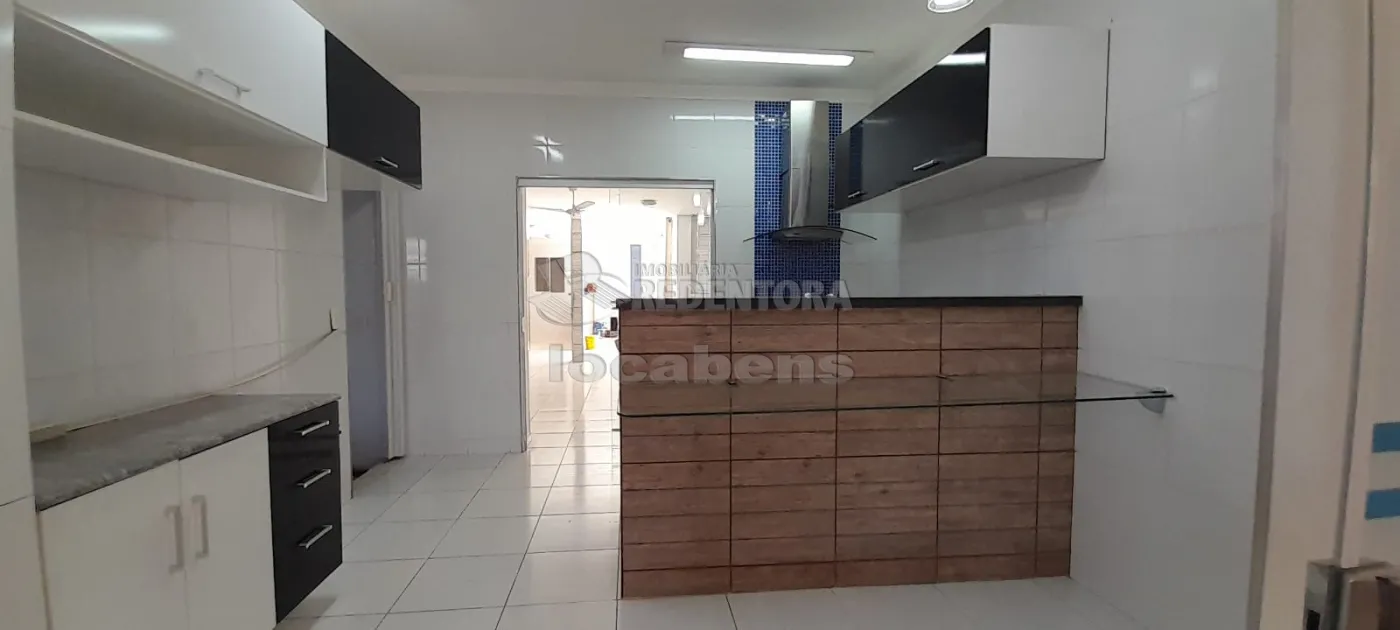 Alugar Casa / Padrão em São José do Rio Preto R$ 4.000,00 - Foto 2