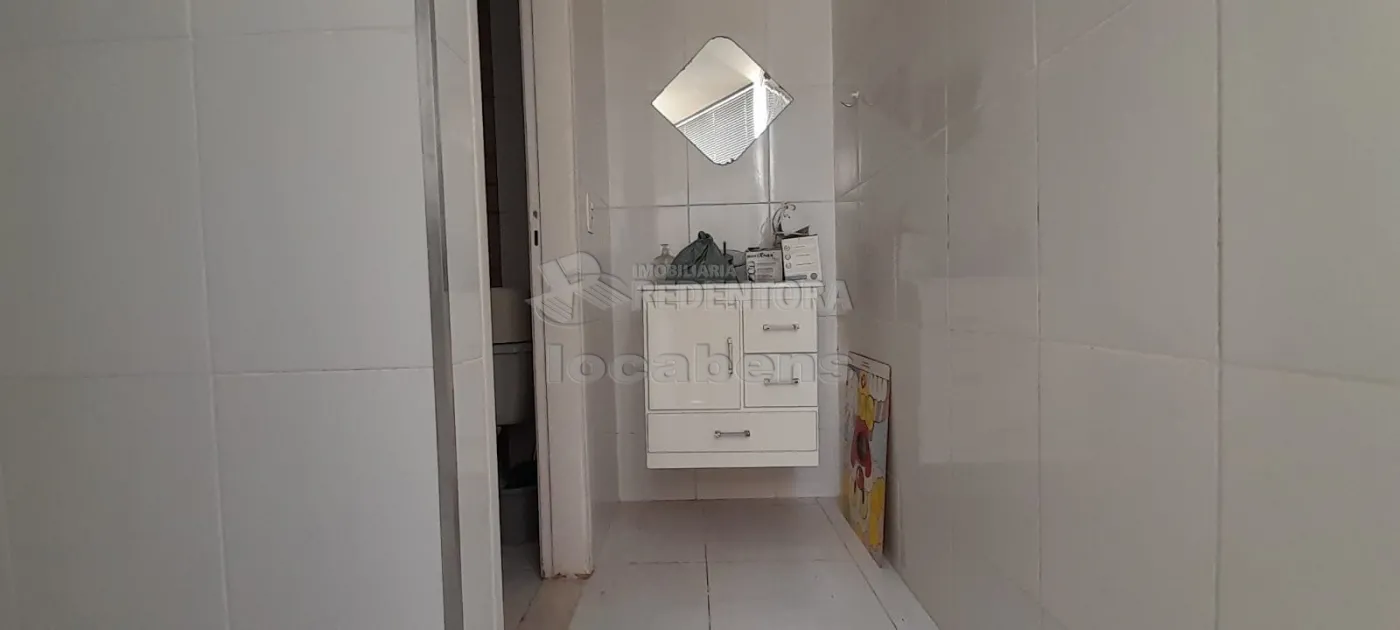 Alugar Casa / Padrão em São José do Rio Preto R$ 4.000,00 - Foto 1