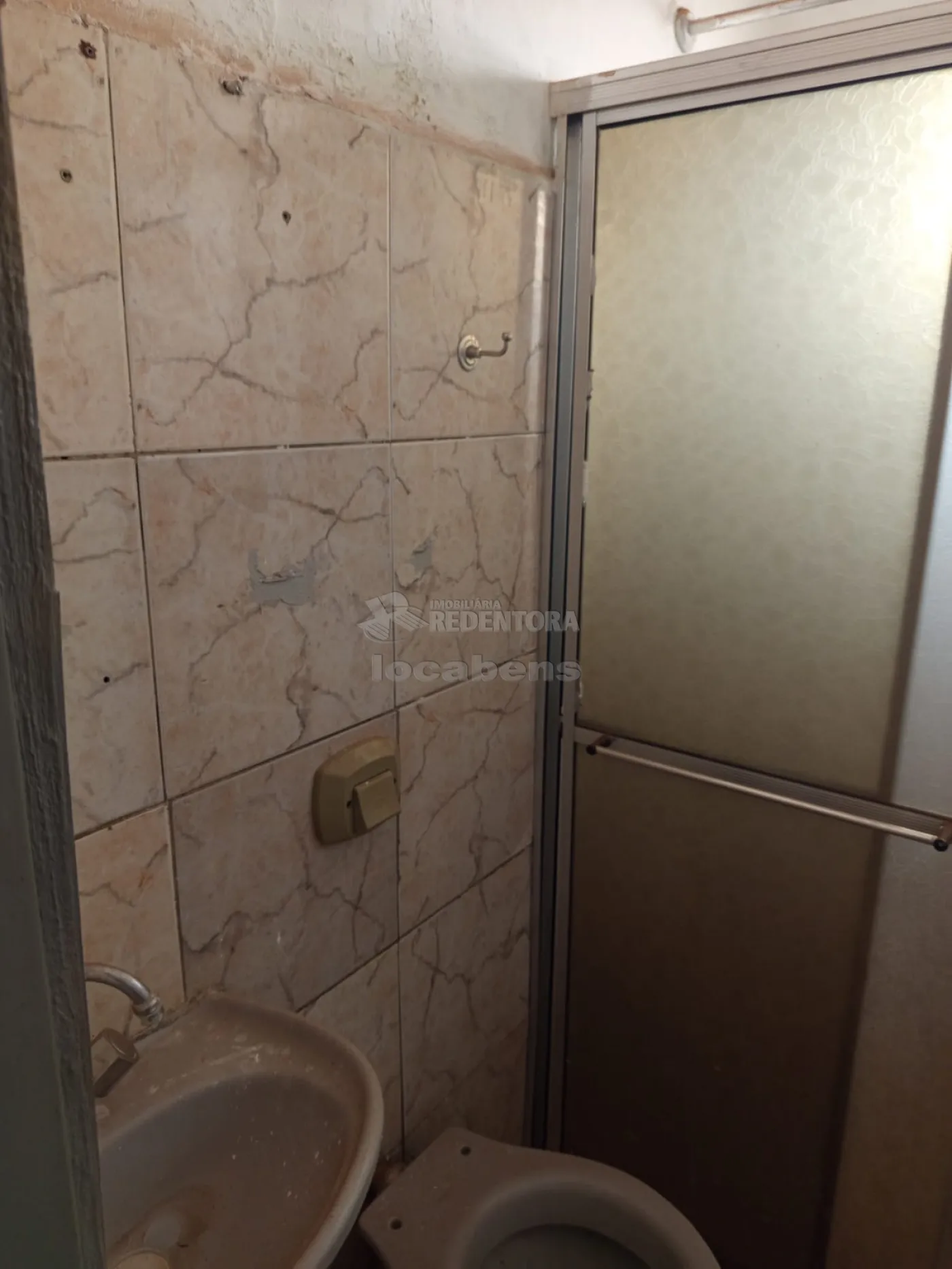 Comprar Casa / Padrão em São José do Rio Preto R$ 250.000,00 - Foto 4