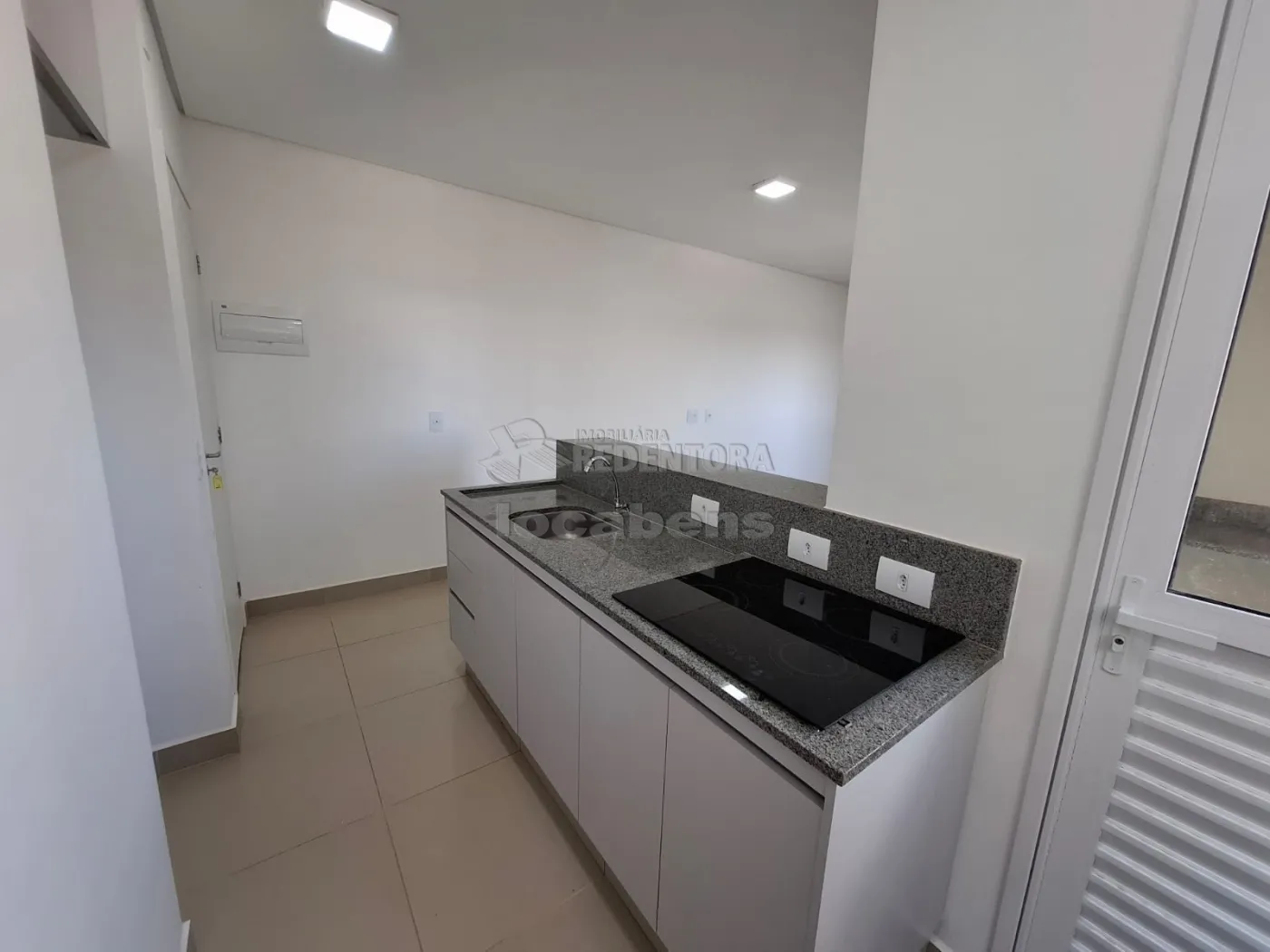 Alugar Apartamento / Padrão em São José do Rio Preto R$ 2.200,00 - Foto 8