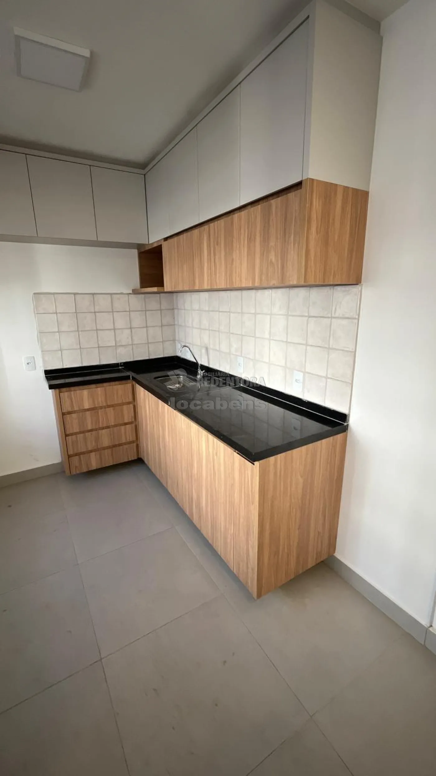 Alugar Apartamento / Padrão em São José do Rio Preto R$ 2.250,00 - Foto 2