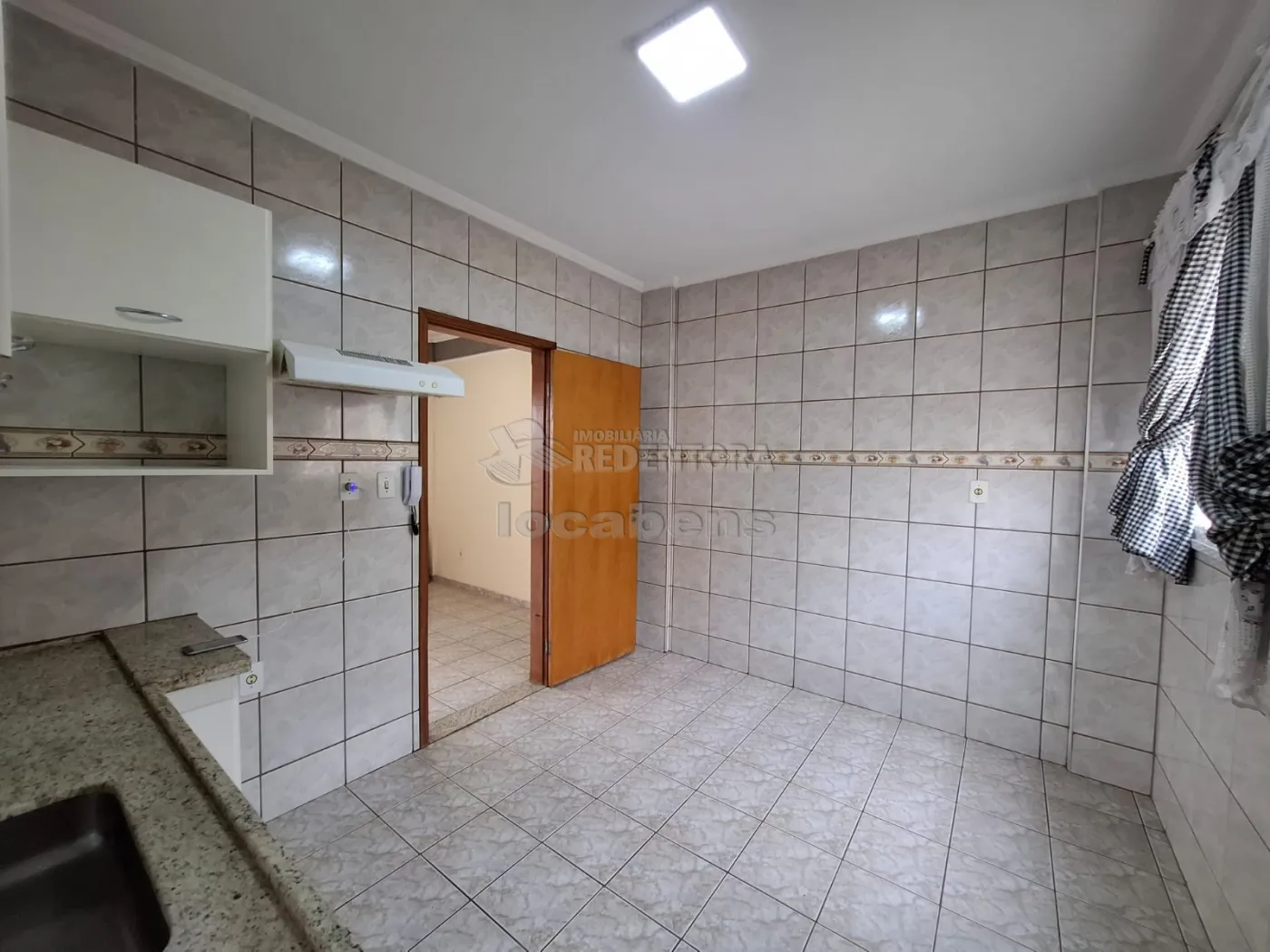 Alugar Apartamento / Padrão em São José do Rio Preto R$ 1.300,00 - Foto 5