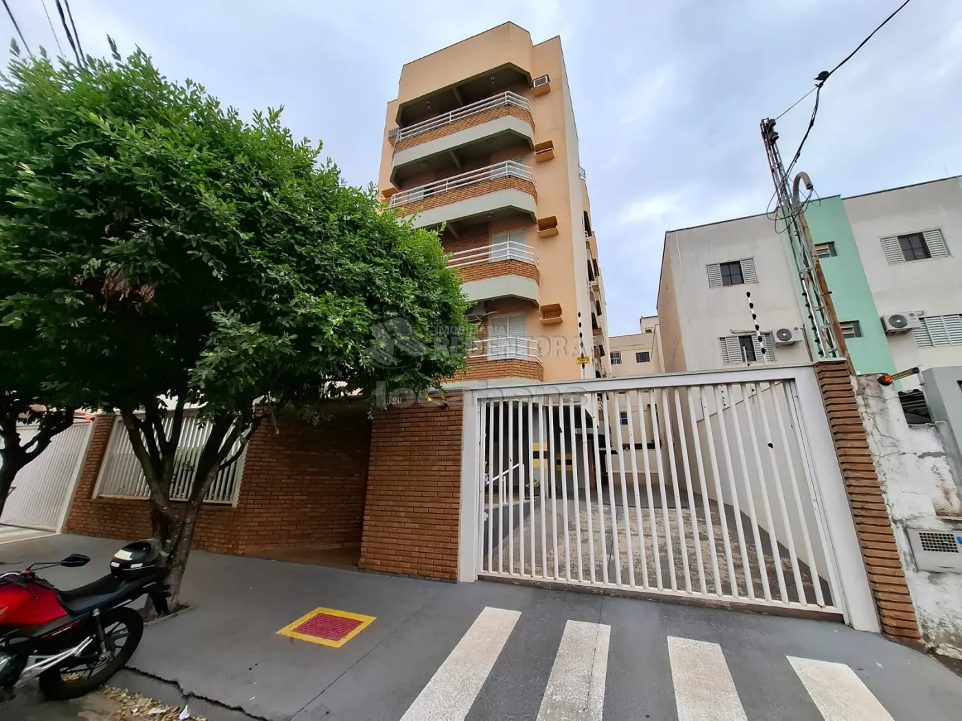 Alugar Apartamento / Padrão em São José do Rio Preto R$ 1.300,00 - Foto 17