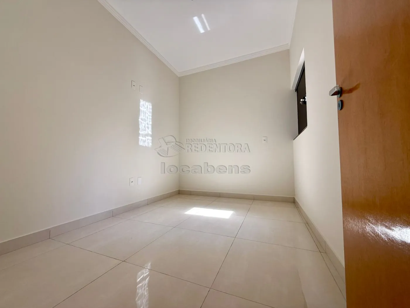 Comprar Casa / Padrão em São José do Rio Preto R$ 390.000,00 - Foto 2