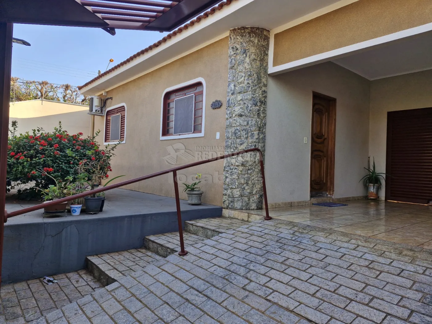 Comprar Casa / Padrão em São José do Rio Preto R$ 440.000,00 - Foto 2