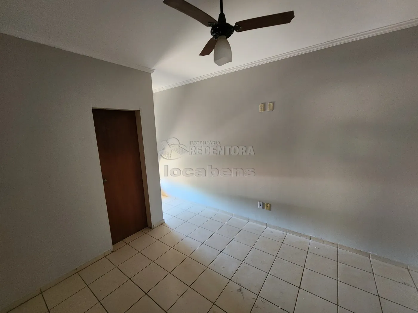 Alugar Apartamento / Padrão em São José do Rio Preto R$ 900,00 - Foto 9