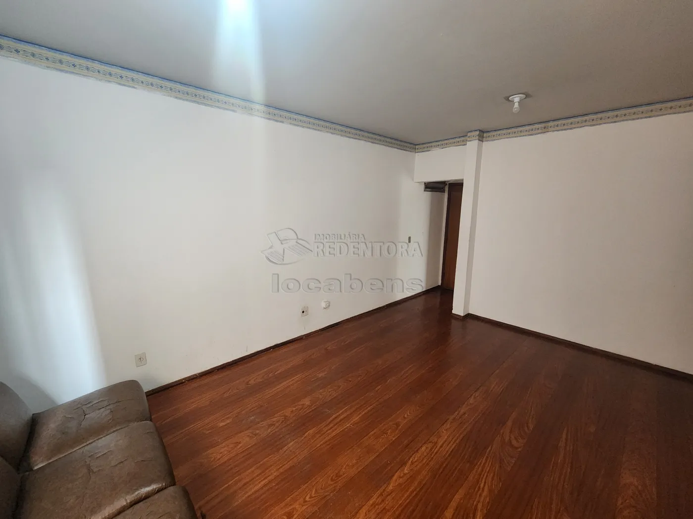 Alugar Apartamento / Padrão em São José do Rio Preto R$ 1.000,00 - Foto 2