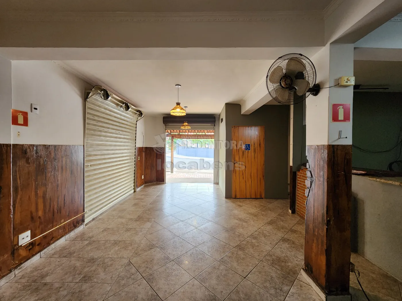 Alugar Comercial / Salão em São José do Rio Preto R$ 2.300,00 - Foto 2