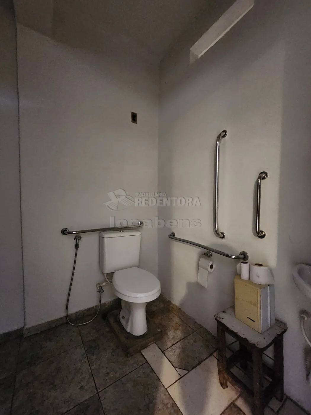 Alugar Comercial / Salão em São José do Rio Preto R$ 2.300,00 - Foto 5