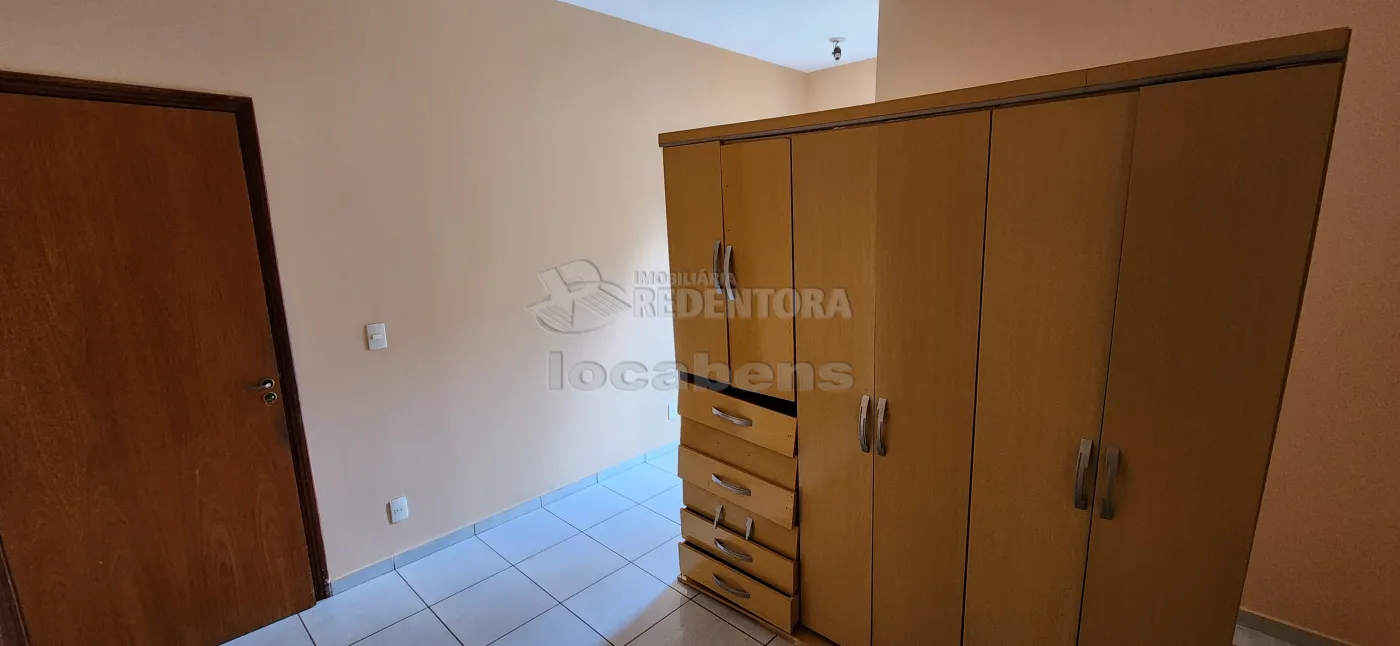 Alugar Apartamento / Padrão em São José do Rio Preto R$ 1.350,00 - Foto 4