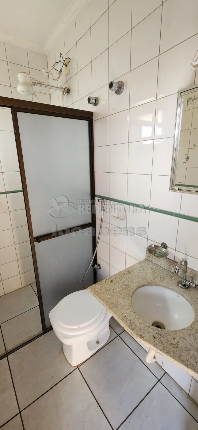Alugar Apartamento / Padrão em São José do Rio Preto R$ 1.350,00 - Foto 6