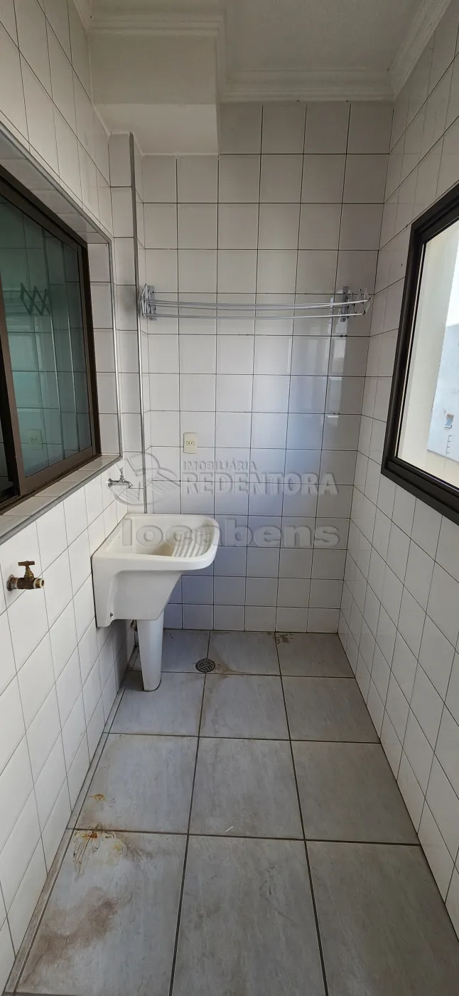 Alugar Apartamento / Padrão em São José do Rio Preto R$ 1.350,00 - Foto 14