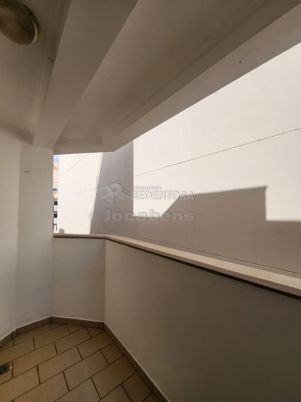 Alugar Apartamento / Padrão em São José do Rio Preto R$ 800,00 - Foto 3