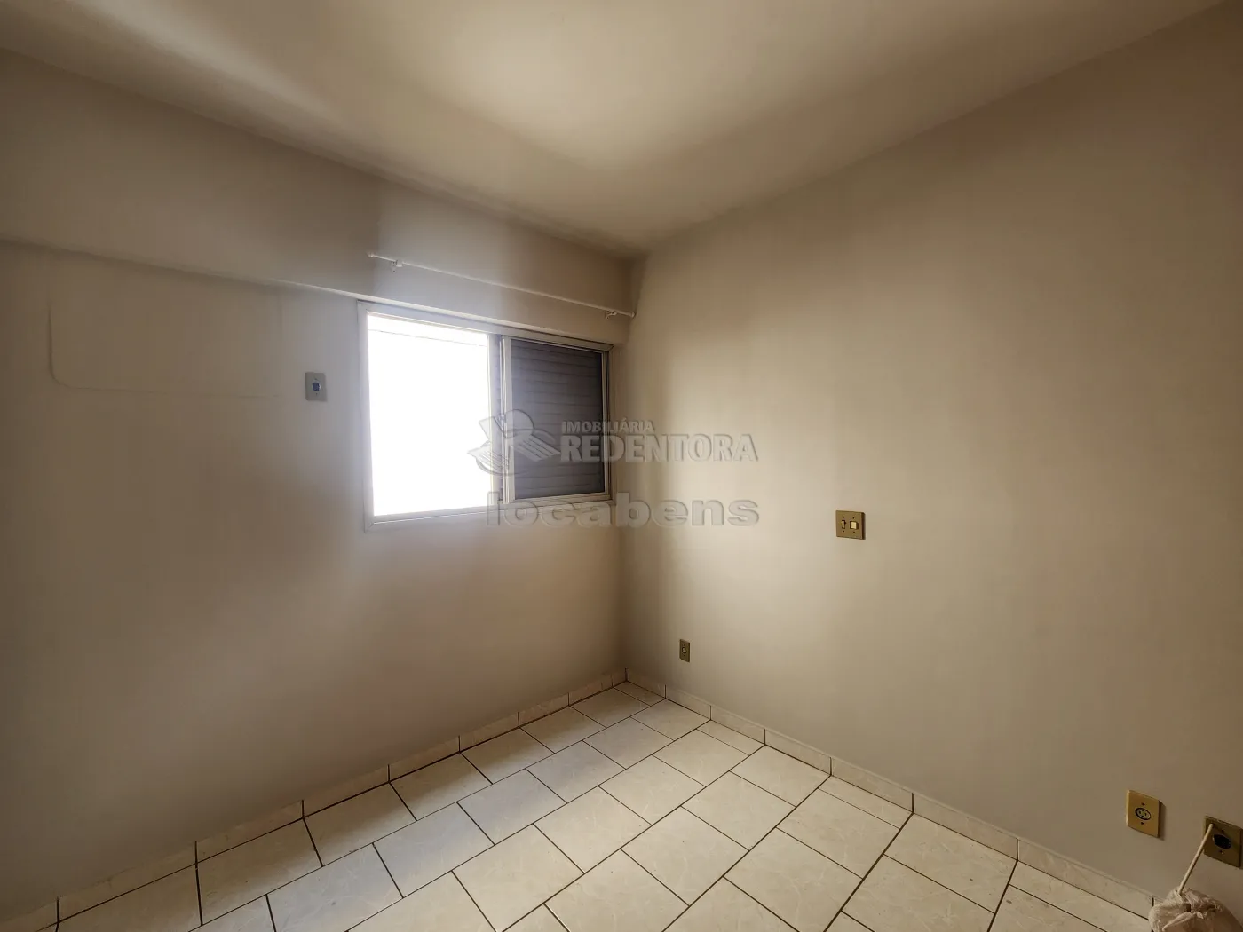 Alugar Apartamento / Padrão em São José do Rio Preto R$ 800,00 - Foto 5
