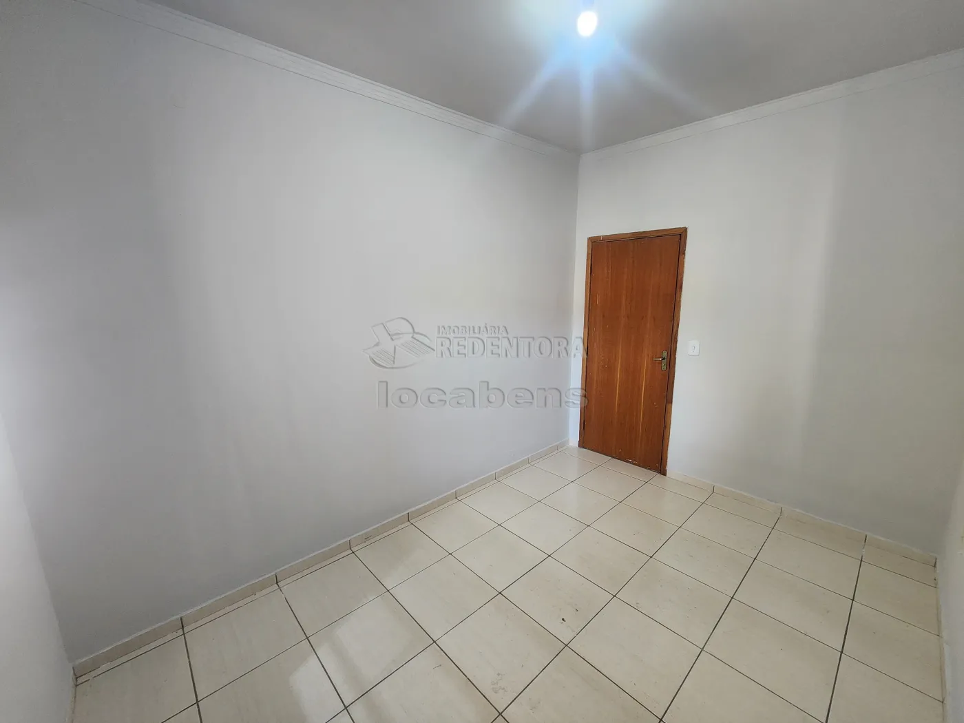 Casa para alugar com 2 quartos, 50m² - Foto 4