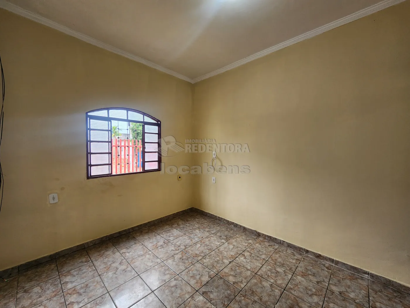 Casa para alugar com 2 quartos, 90m² - Foto 2