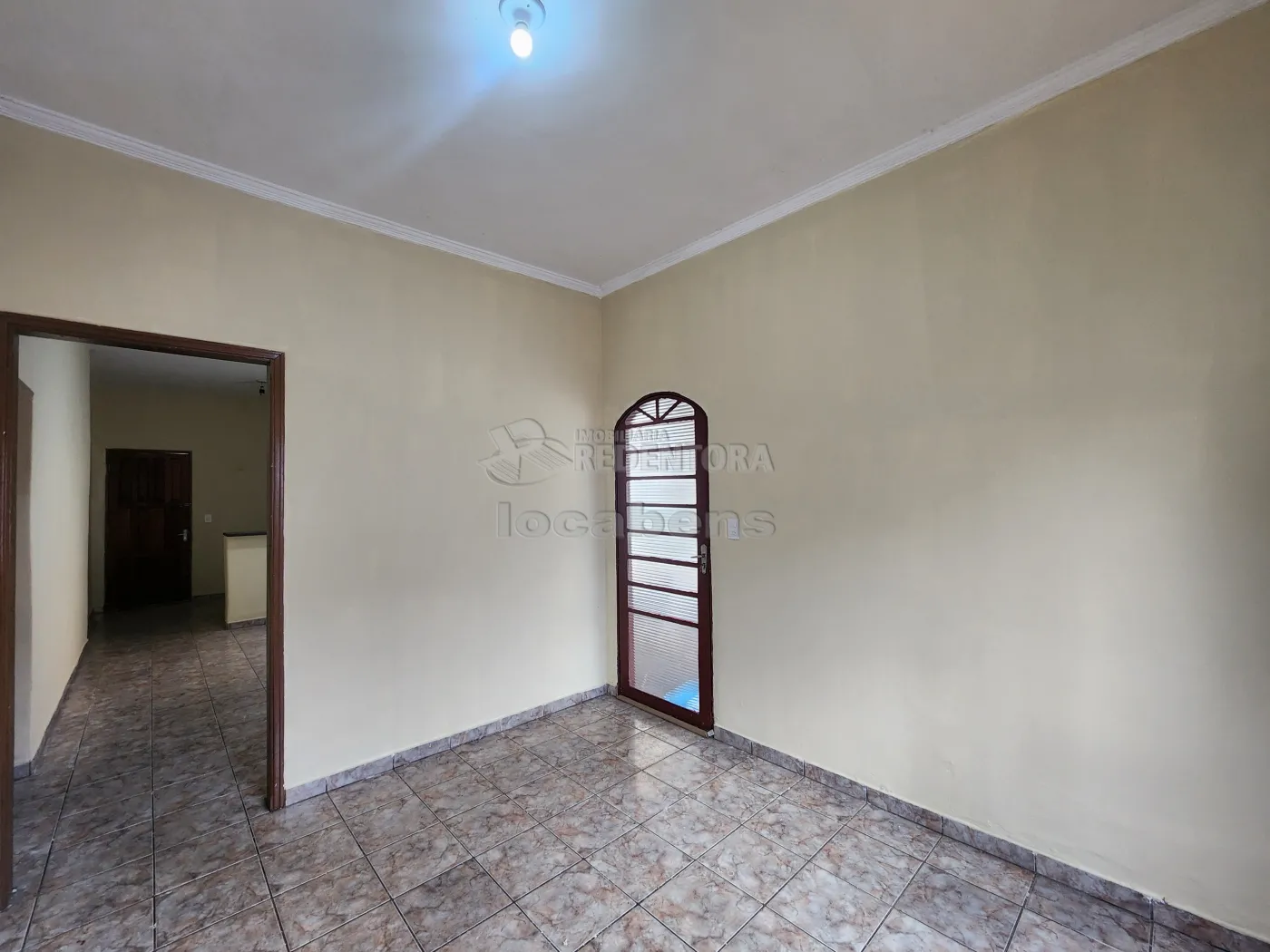 Casa para alugar com 2 quartos, 90m² - Foto 3