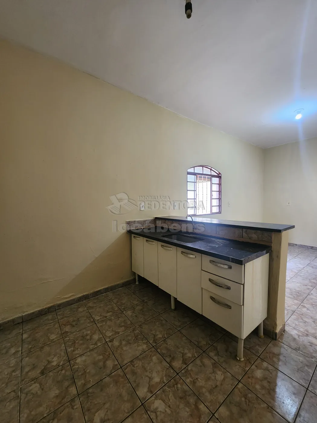 Casa para alugar com 2 quartos, 90m² - Foto 5