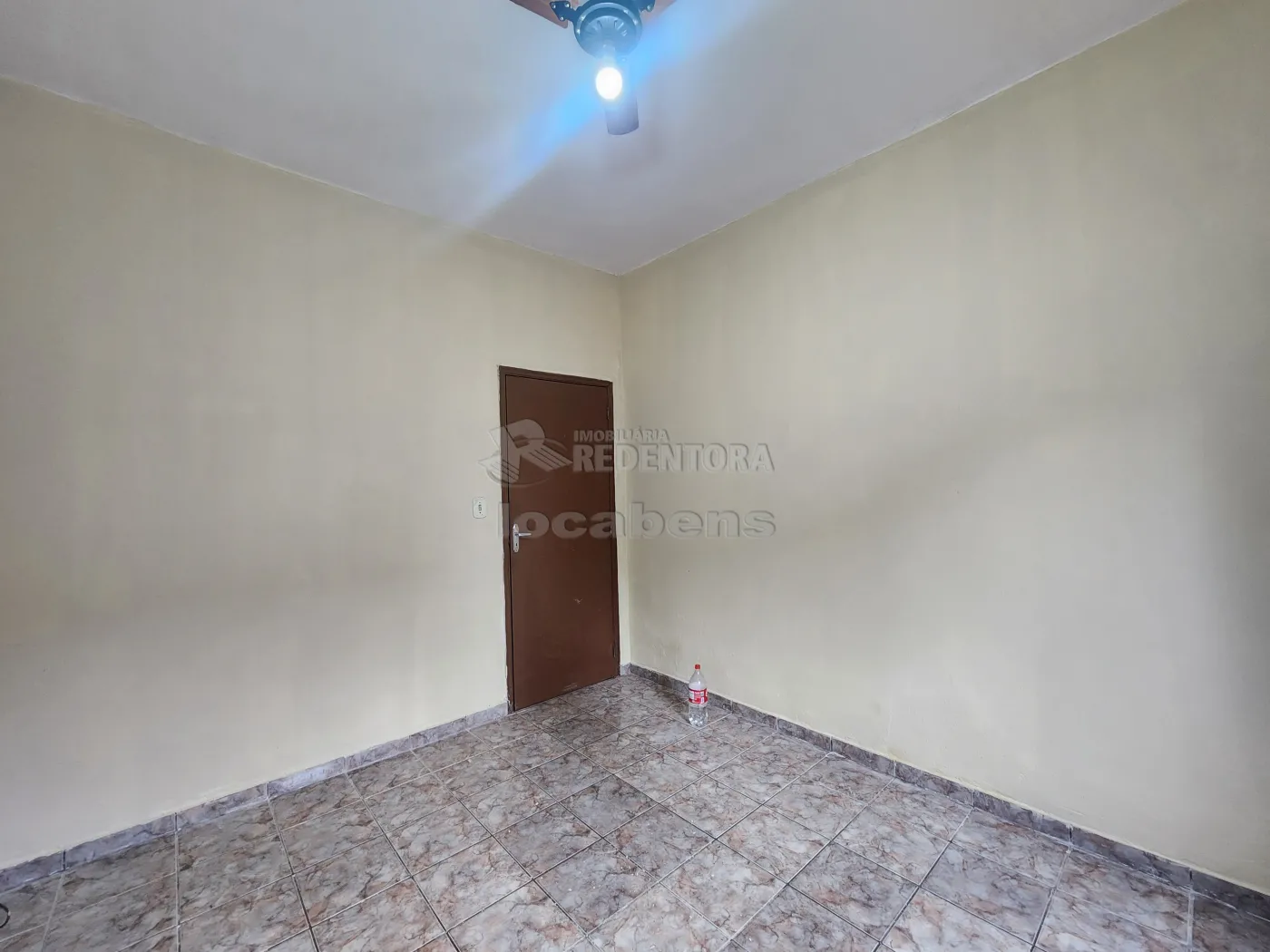 Casa para alugar com 2 quartos, 90m² - Foto 7