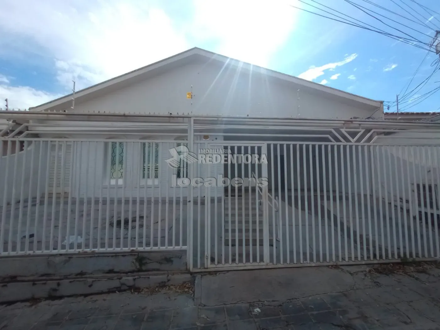 Casa à venda com 3 quartos, 275m² - Foto 2