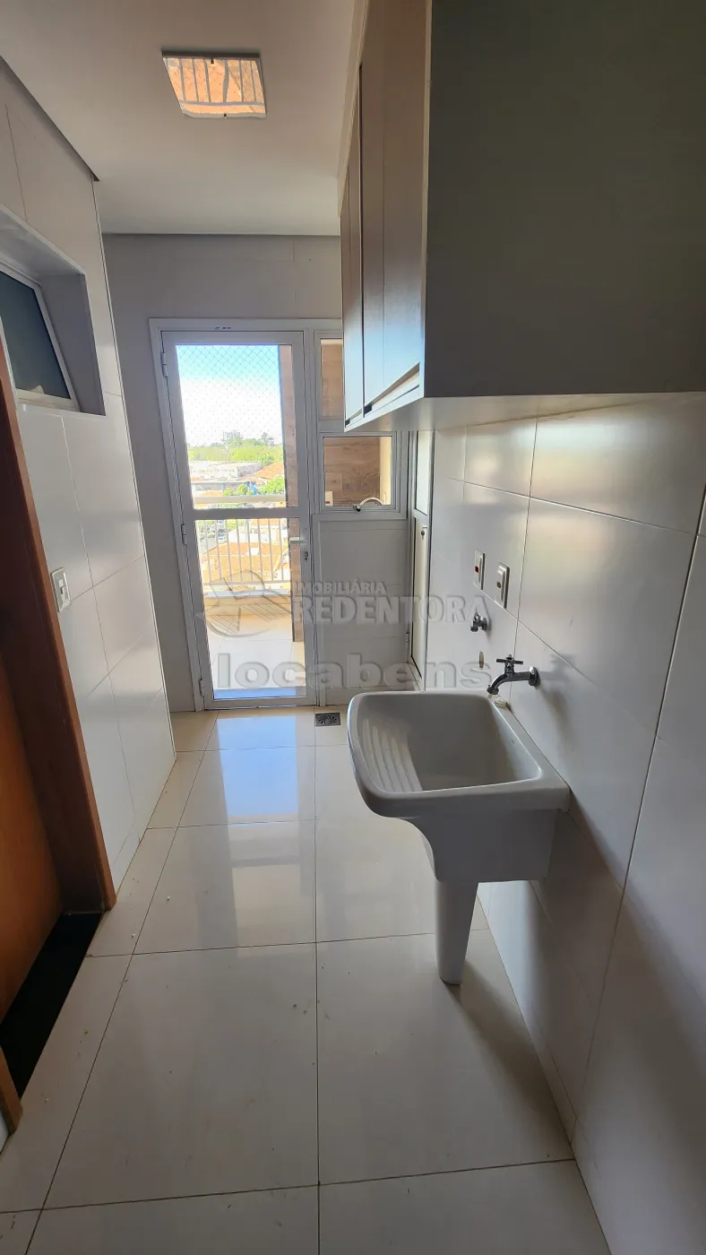 Apartamento para alugar com 3 quartos, 105m² - Foto 12