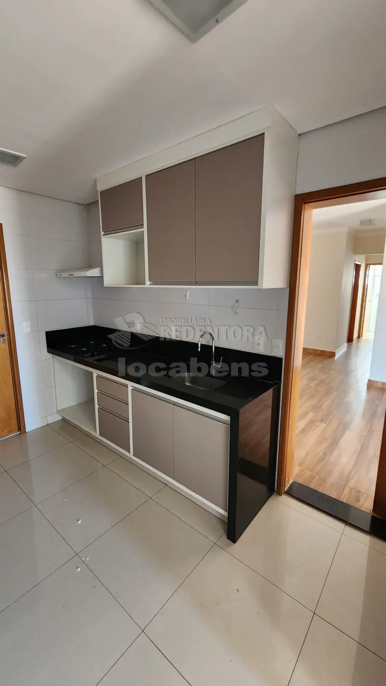 Apartamento para alugar com 3 quartos, 105m² - Foto 15