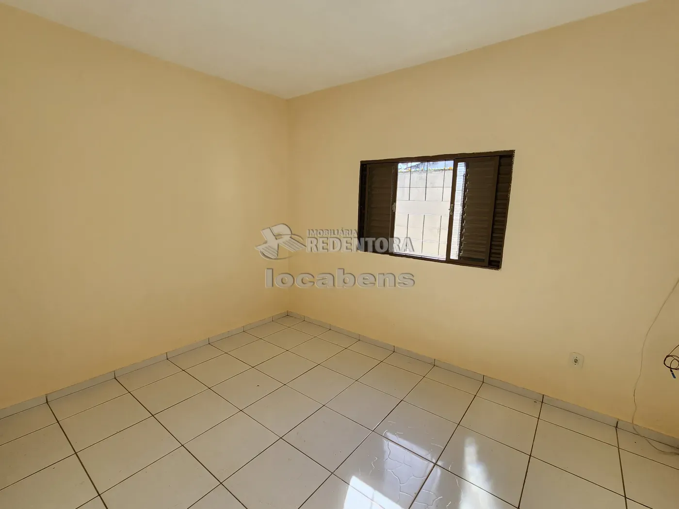 Alugar Casa / Padrão em São José do Rio Preto R$ 800,00 - Foto 6