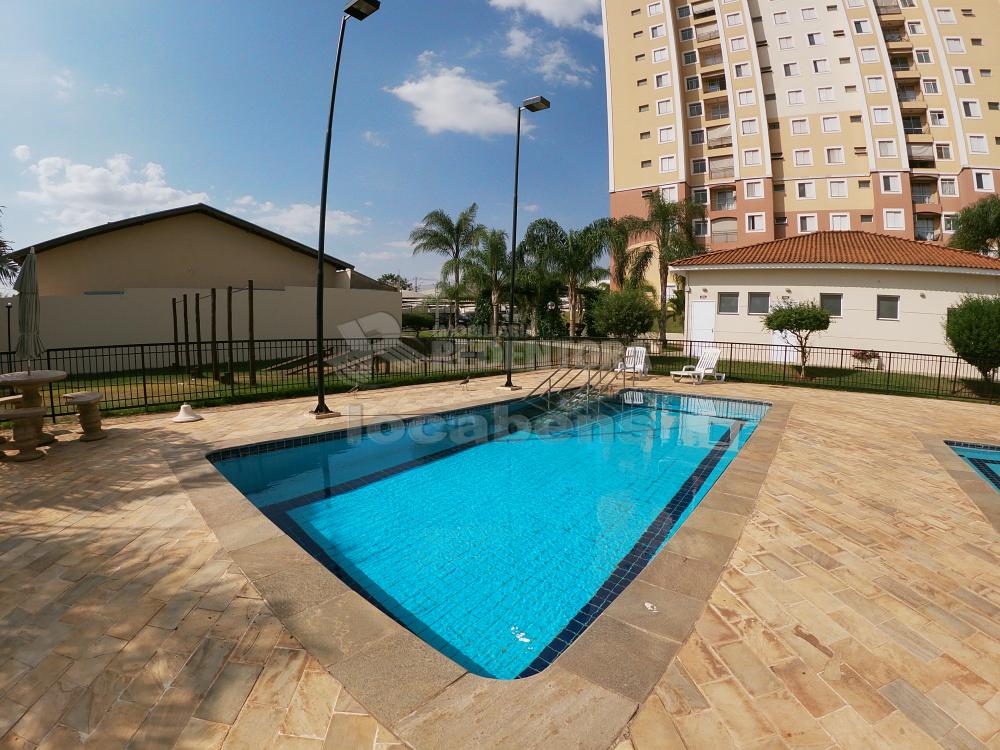 Alugar Apartamento / Padrão em São José do Rio Preto R$ 1.050,00 - Foto 16