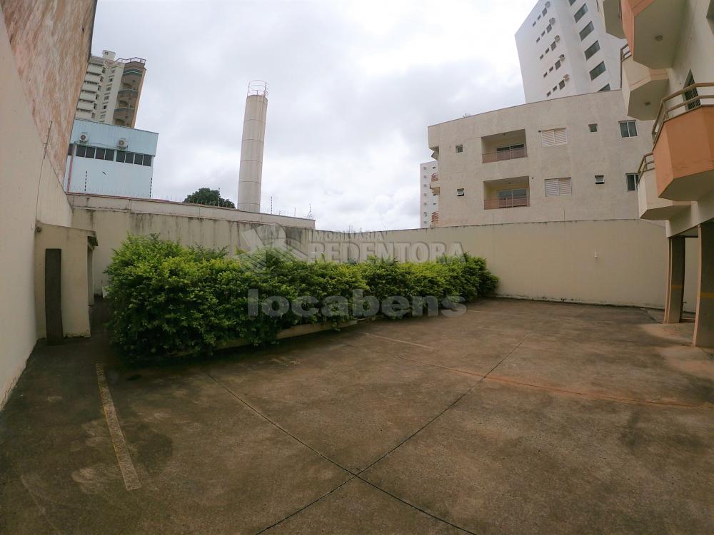Alugar Apartamento / Padrão em São José do Rio Preto R$ 1.100,00 - Foto 17