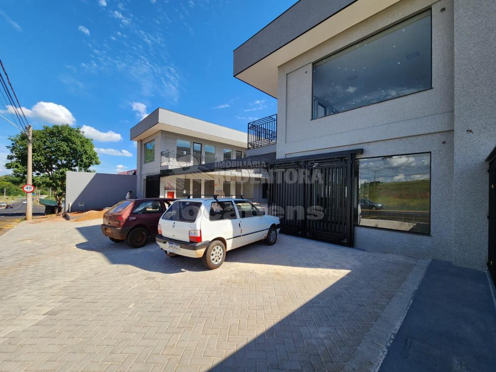 Alugar Comercial / Sala em São José do Rio Preto R$ 2.300,00 - Foto 8