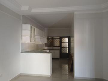 Alugar Casa / Padrão em São José do Rio Preto R$ 1.950,00 - Foto 1