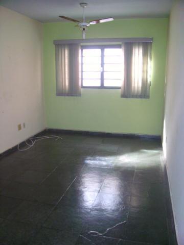 Alugar Apartamento / Padrão em São José do Rio Preto. apenas R$ 160.000,00