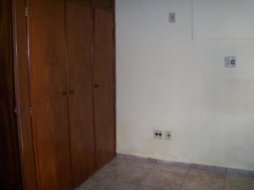 Alugar Casa / Padrão em São José do Rio Preto R$ 1.500,00 - Foto 2