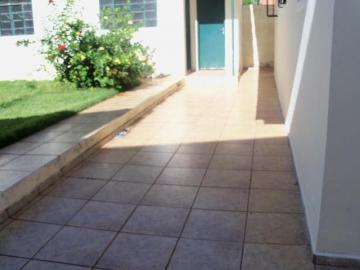 Alugar Casa / Padrão em São José do Rio Preto R$ 1.500,00 - Foto 4