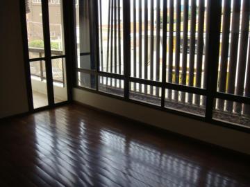 imagem 3 - Boa Vista - Apartamento em localização privilegiada, revestimento e pisos em cerâmica, com 3 dorms,  sendo 1 tipo apto (todos c/ armários) imagem 3 - Boa Vista - Apartamento em localização privilegiada, revestimento e pisos em cerâmica, com 3 dorms,  sendo 1 tipo apto (todos c/ armários)