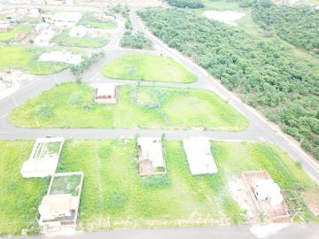 Alugar Terreno / Padrão em Bady Bassitt. apenas R$ 71.000,00