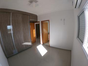 Alugar Apartamento / Padrão em São José do Rio Preto R$ 1.100,00 - Foto 23