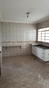 Alugar Casa / Padrão em São José do Rio Preto. apenas R$ 800,00