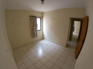 Alugar Apartamento / Padrão em São José do Rio Preto R$ 600,00 - Foto 14