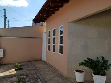 Comprar Casa / Padrão em Mirassol R$ 450.000,00 - Foto 2