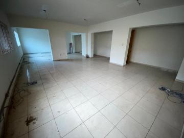 Alugar Comercial / Salão em Mirassol R$ 80.000,00 - Foto 4