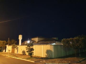 Alugar Casa / Padrão em Fronteira. apenas R$ 1.700.000,00