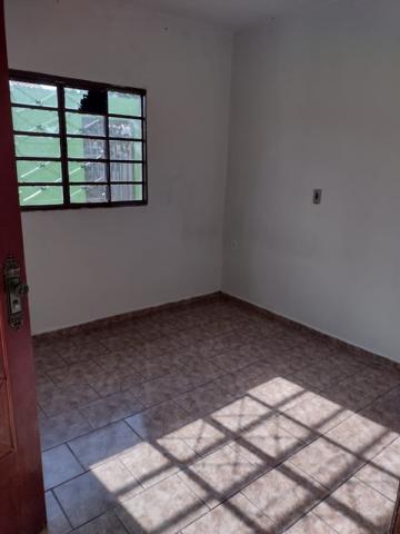 Alugar Casa / Padrão em São José do Rio Preto R$ 900,00 - Foto 3