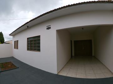 Alugar Casa / Padrão em São José do Rio Preto R$ 1.250,00 - Foto 1